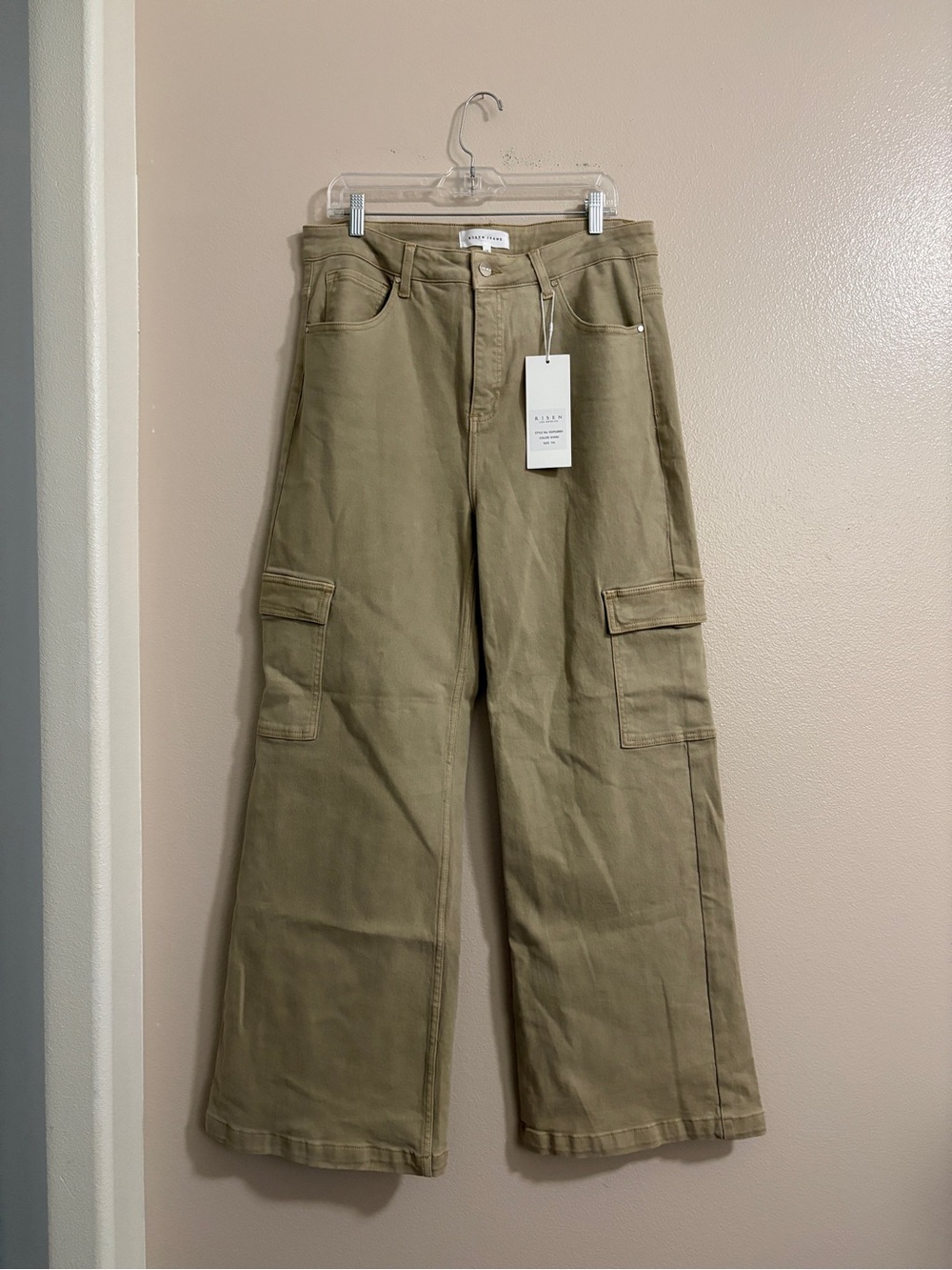 NEW RISEN Boutique Women’s High Rise Tan Khaki Cargo Jean Pants Wide Leg 1X - Picture 2 of 8